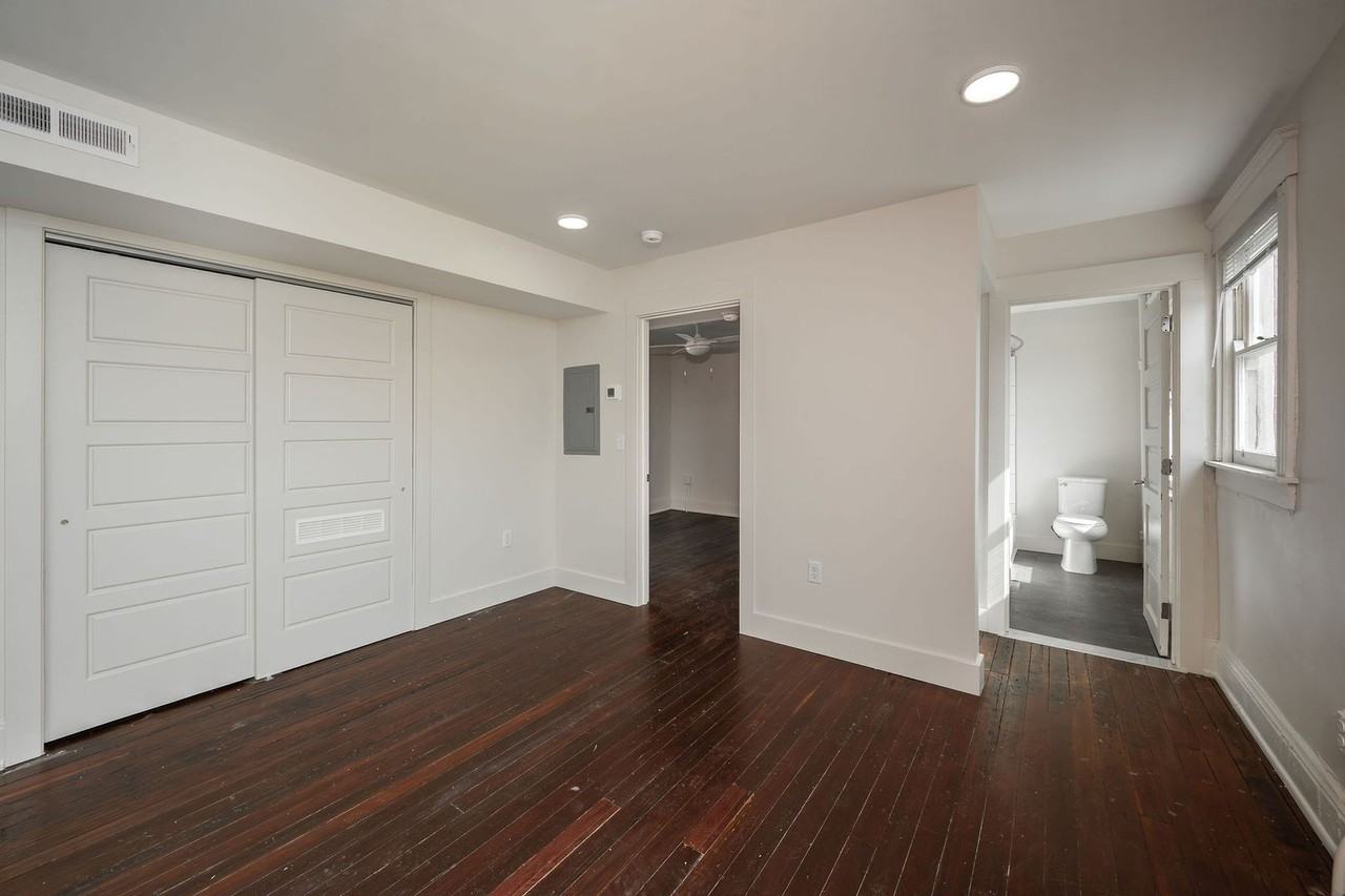 1740 Brewster Ave #10 - Photo 6 of 9