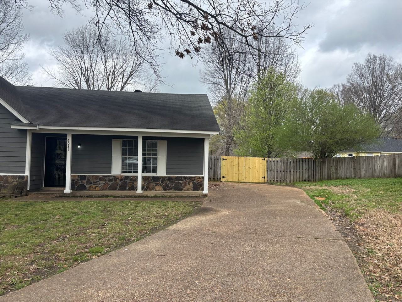 6031 Cloverland Cv - Photo 3 of 28