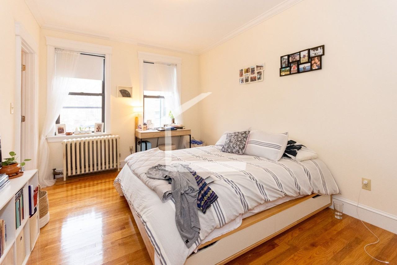 23 Glenville Ave - Photo 4 of 10