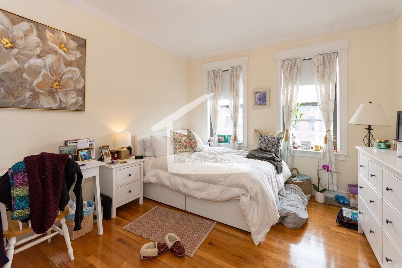 23 Glenville Ave - Photo 6 of 10