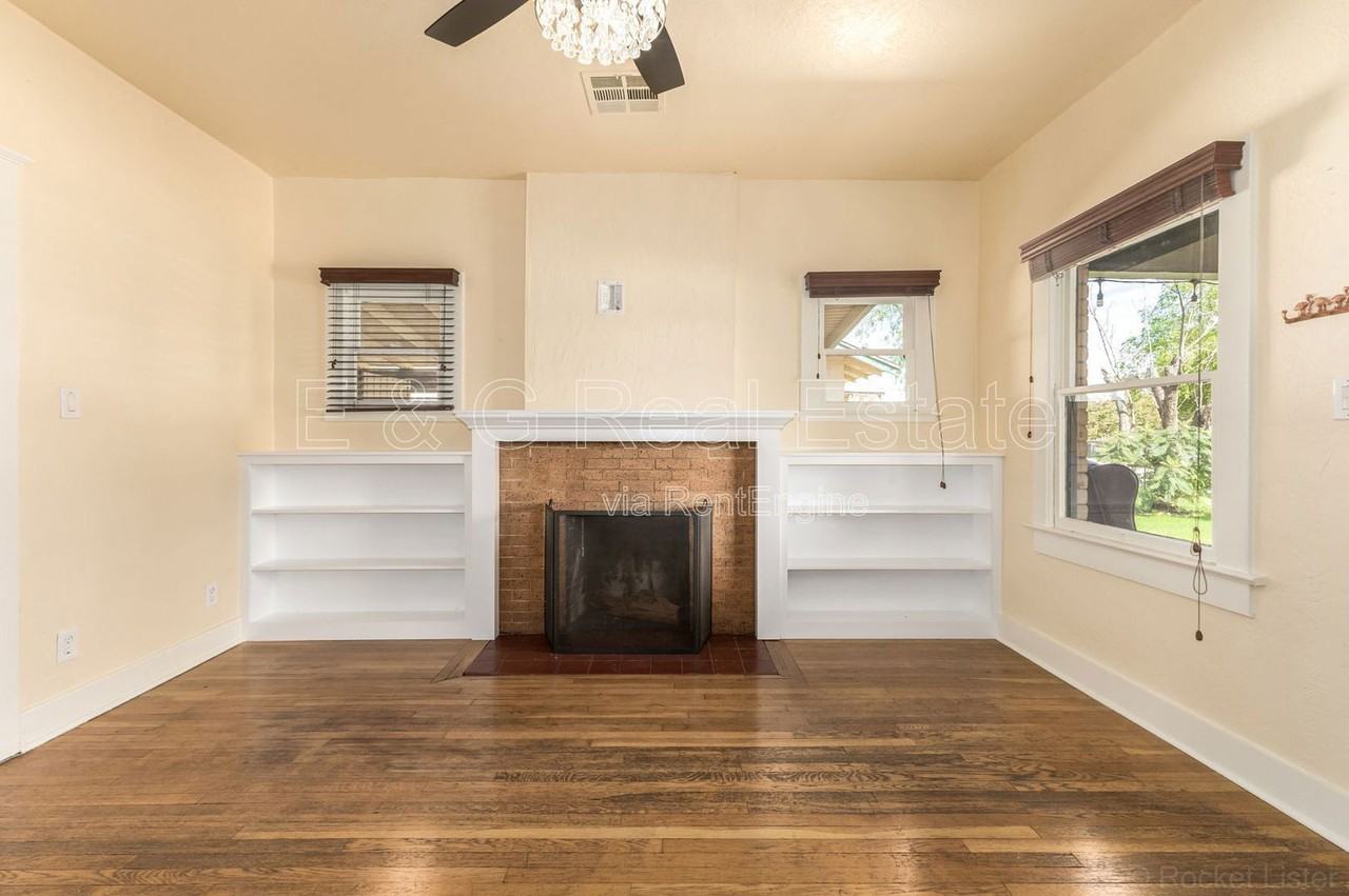 2034 N Mitchell St - Photo 5 of 30