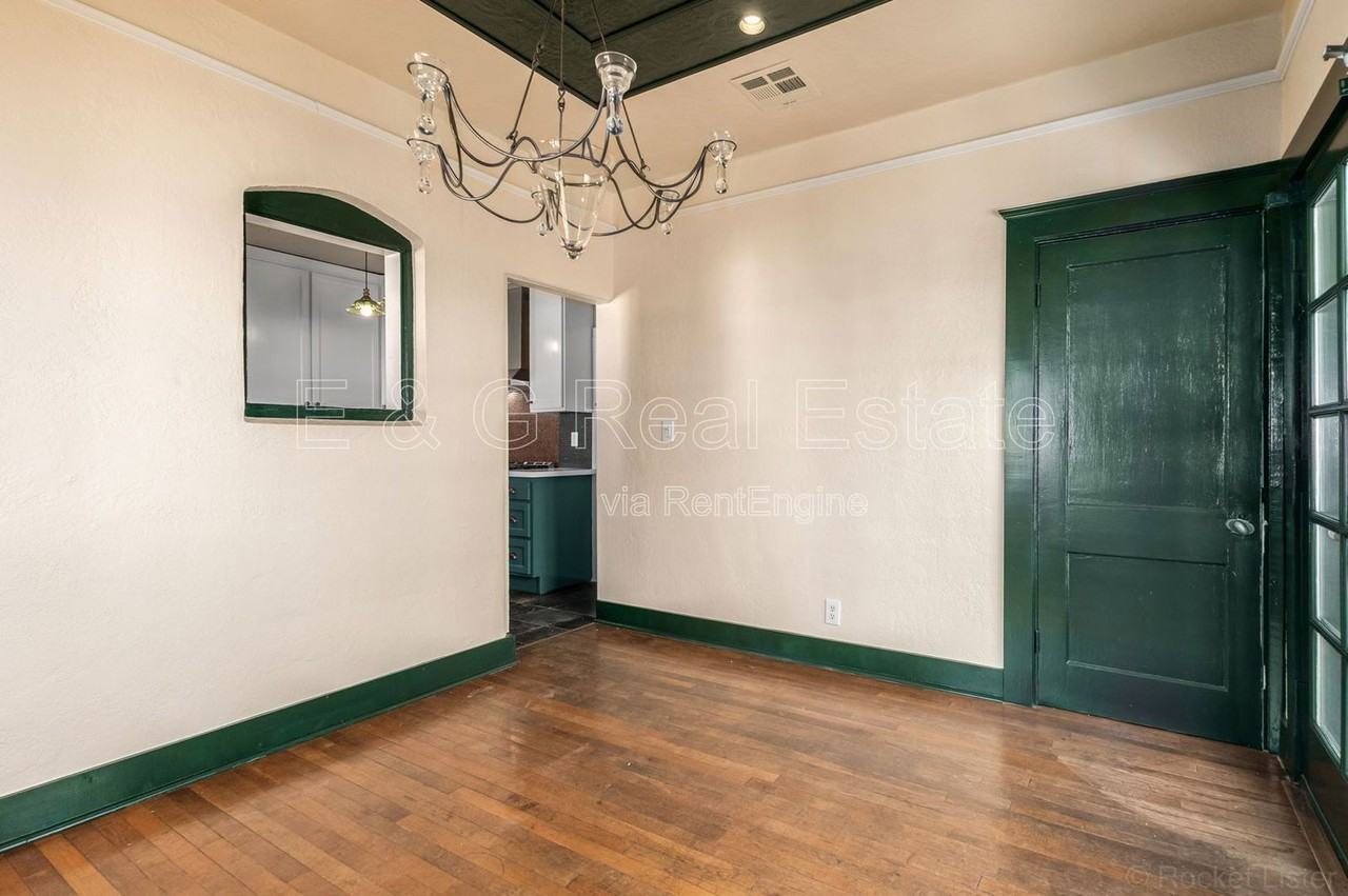 2034 N Mitchell St - Photo 7 of 30