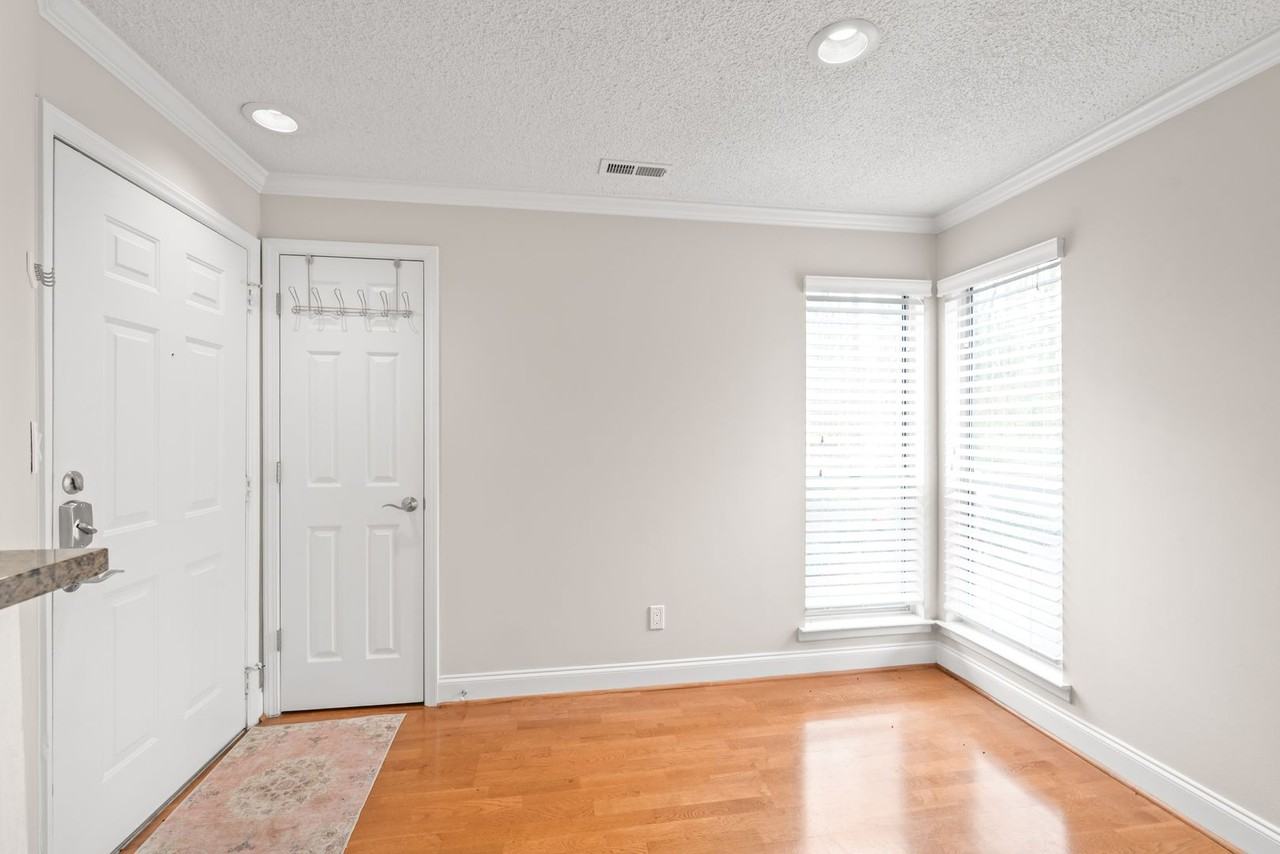 2510 Cranbrook Ln #22 - Photo 6 of 18