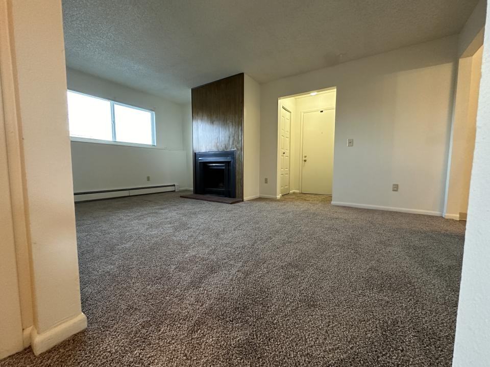 1613 Kelby Dr #4 - Photo 2 of 6