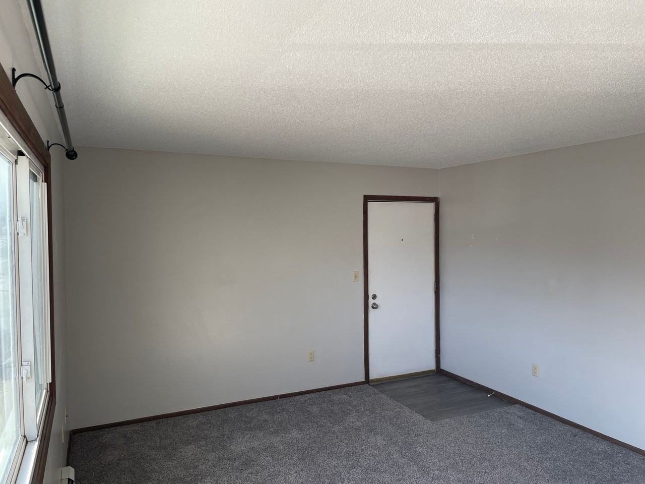 Arena Apartments II - Photo 3 of 7