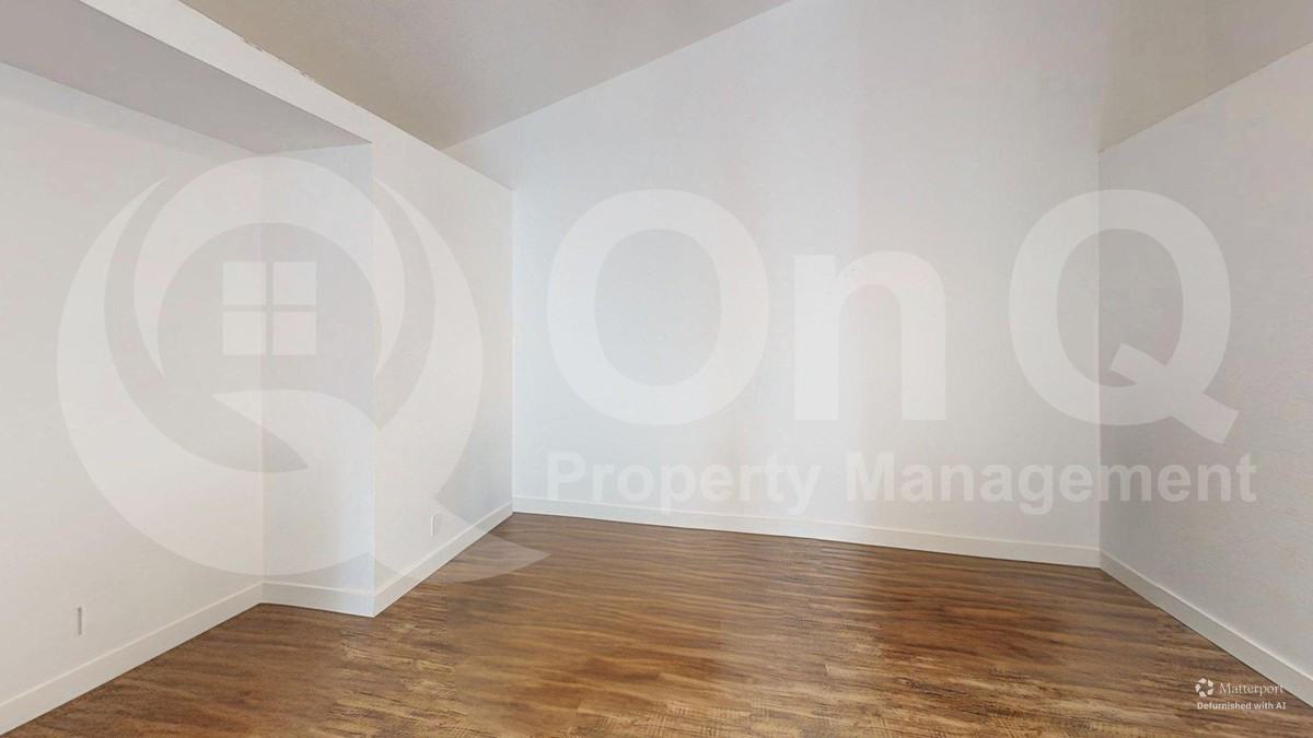 941 E Park Ave - Photo 6 of 14