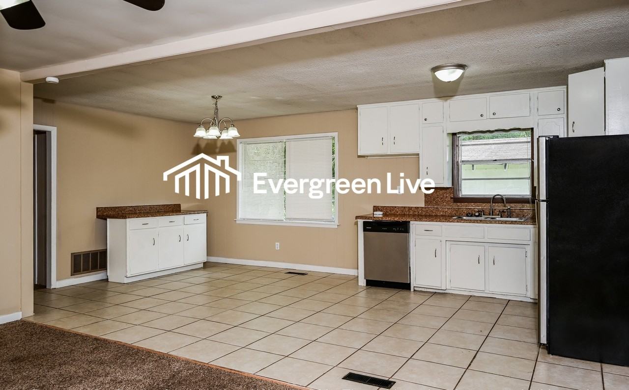 140 Dill Dr - Photo 3 of 10