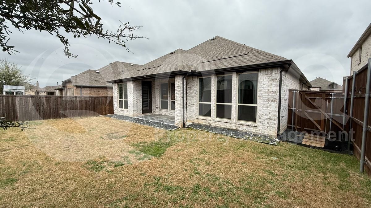 1708 Snowdrop Dr - Photo 4 of 5