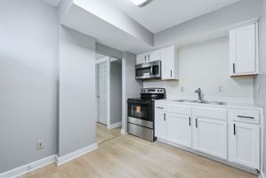 featured image of 922 Pape Ave