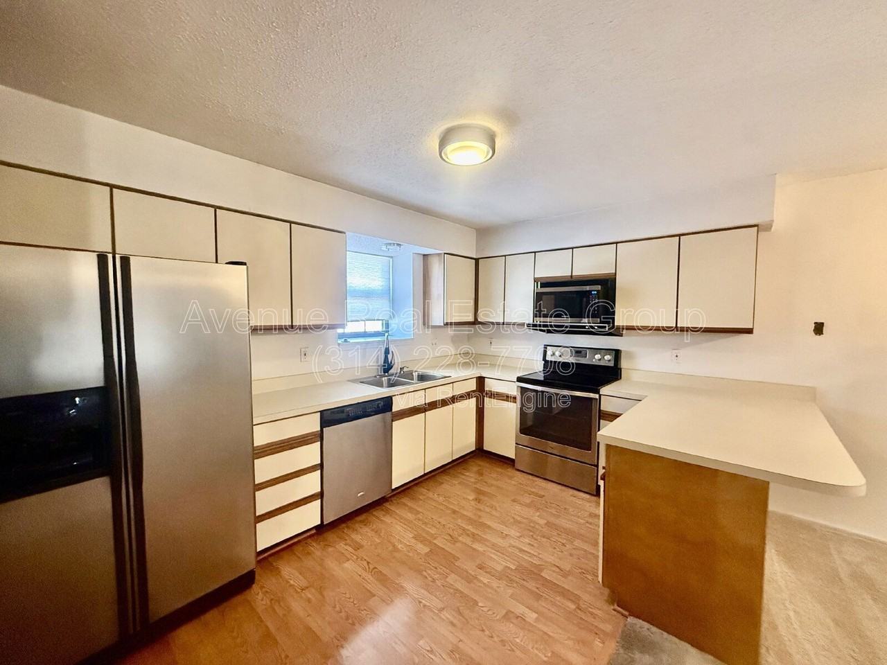 2302 Canyonlands Dr #E - Photo 3 of 10