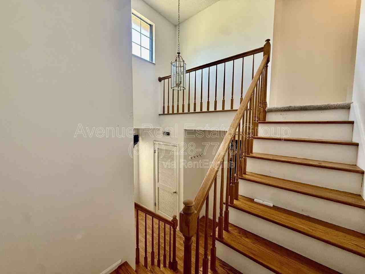 2302 Canyonlands Dr #E - Photo 4 of 10