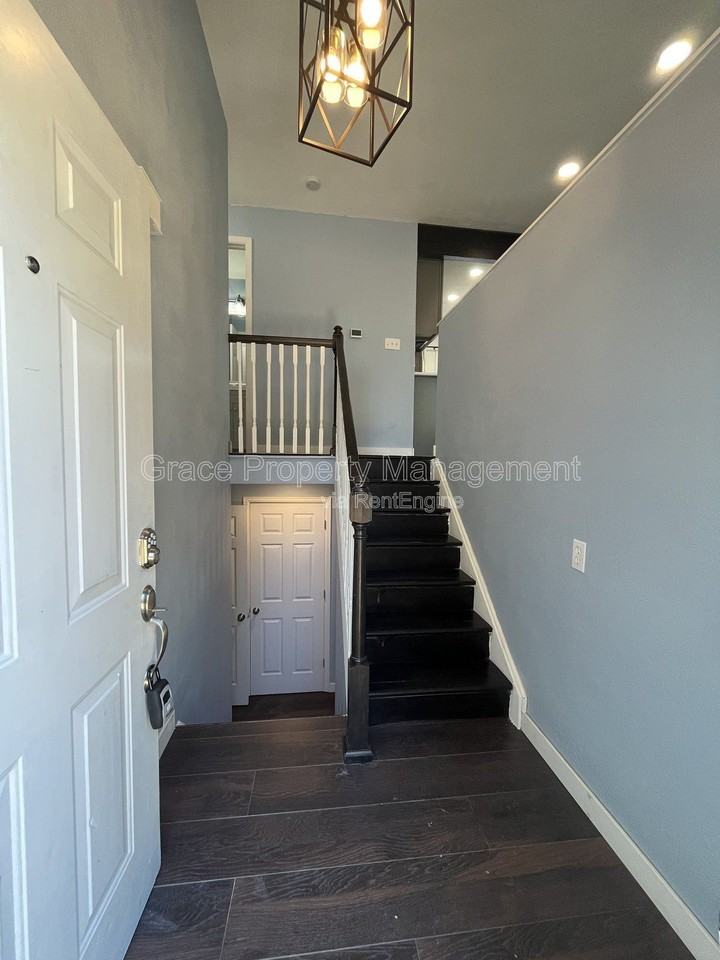 3054 S Fraser St - Photo 2 of 24