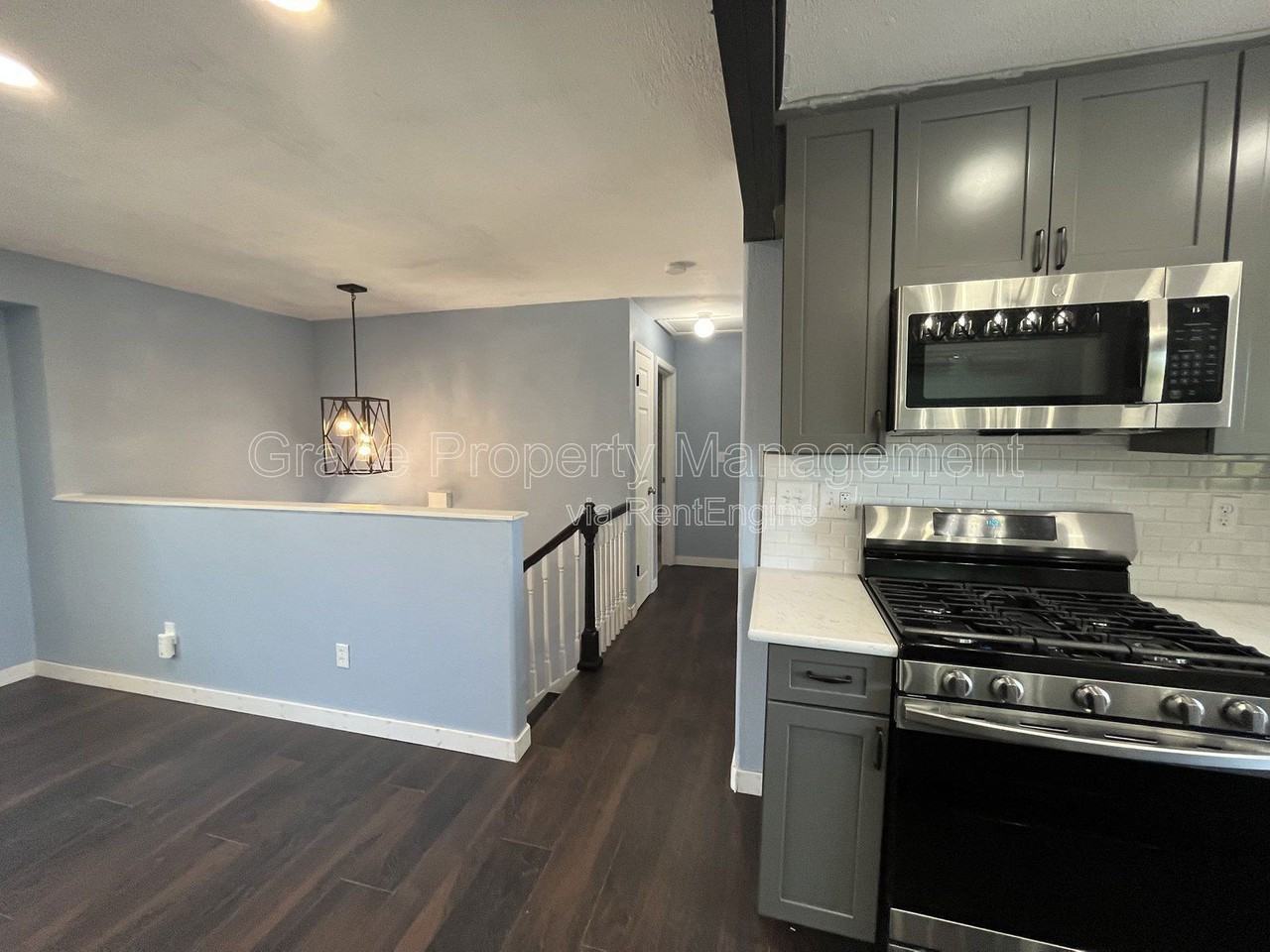 3054 S Fraser St - Photo 6 of 24