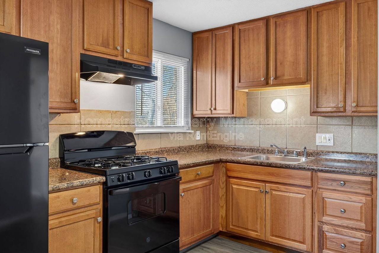 2515 Valley Brook Dr - Photo 5 of 27