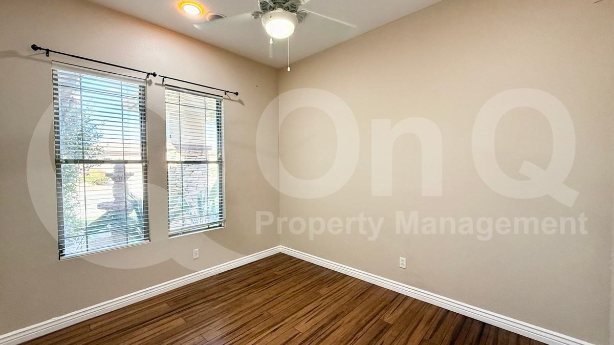 373 W Carob Dr - Photo 5 of 48