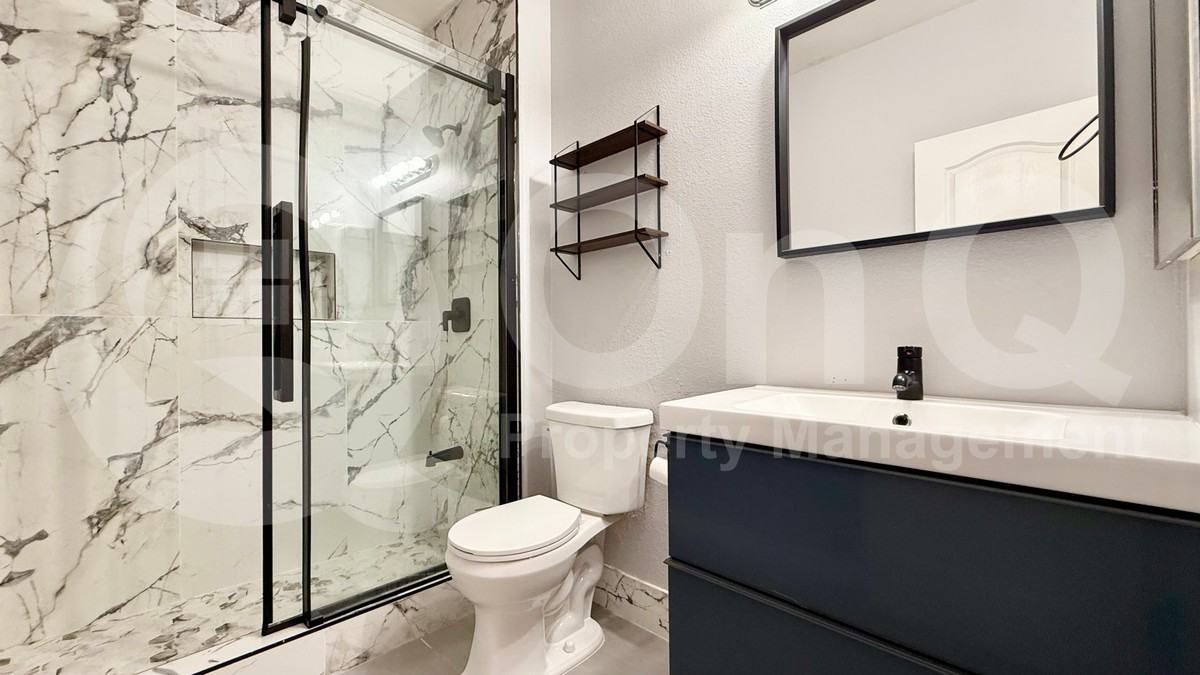 373 W Carob Dr - Photo 6 of 48