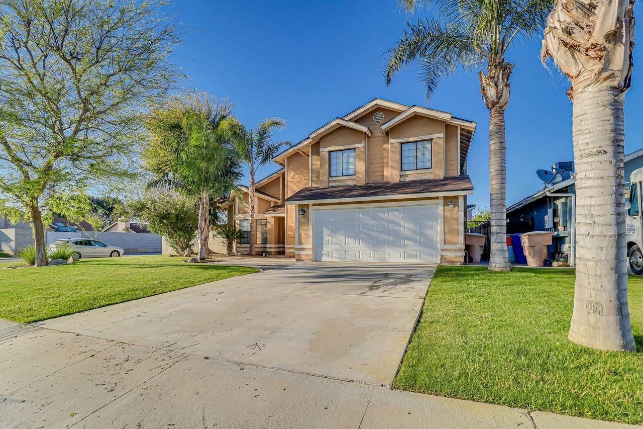 3316 Fiesta Ave - Photo 2 of 23