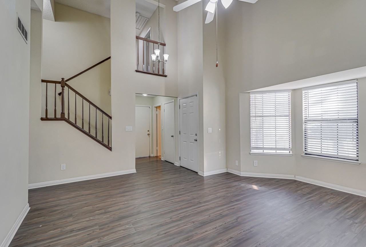 3316 Fiesta Ave - Photo 4 of 23