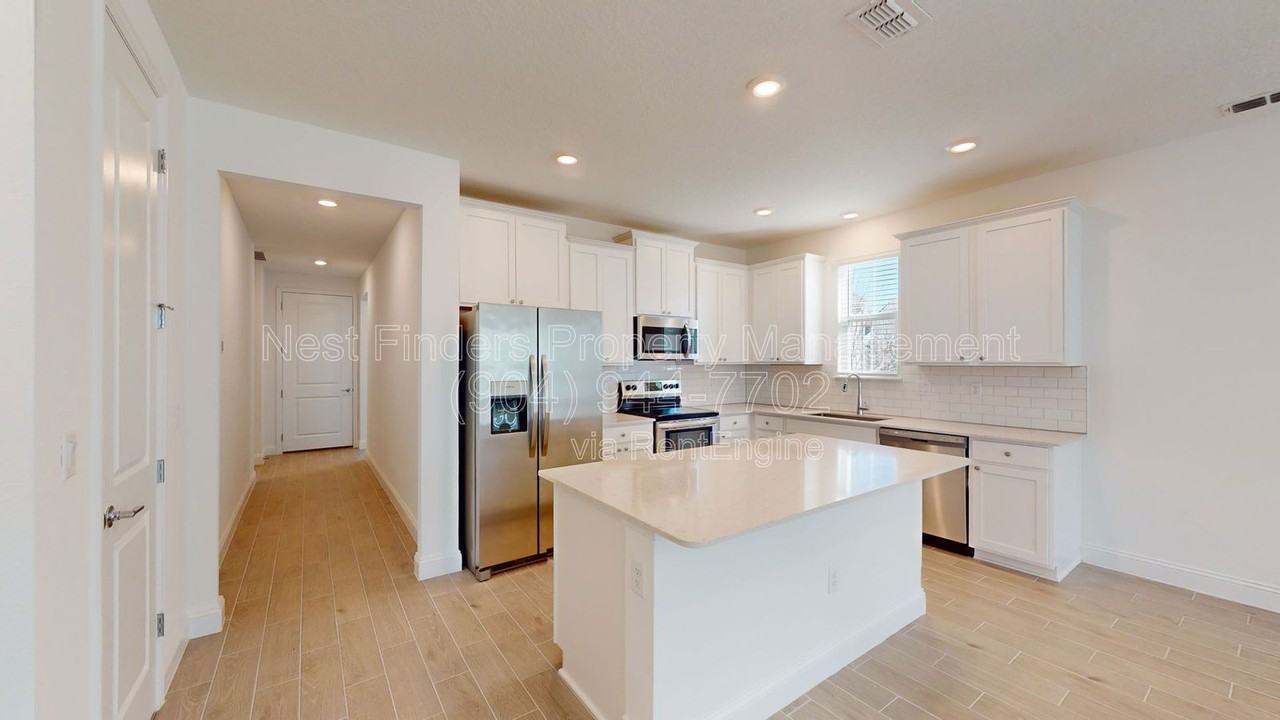 46 Samantha Ct - Photo 6 of 28