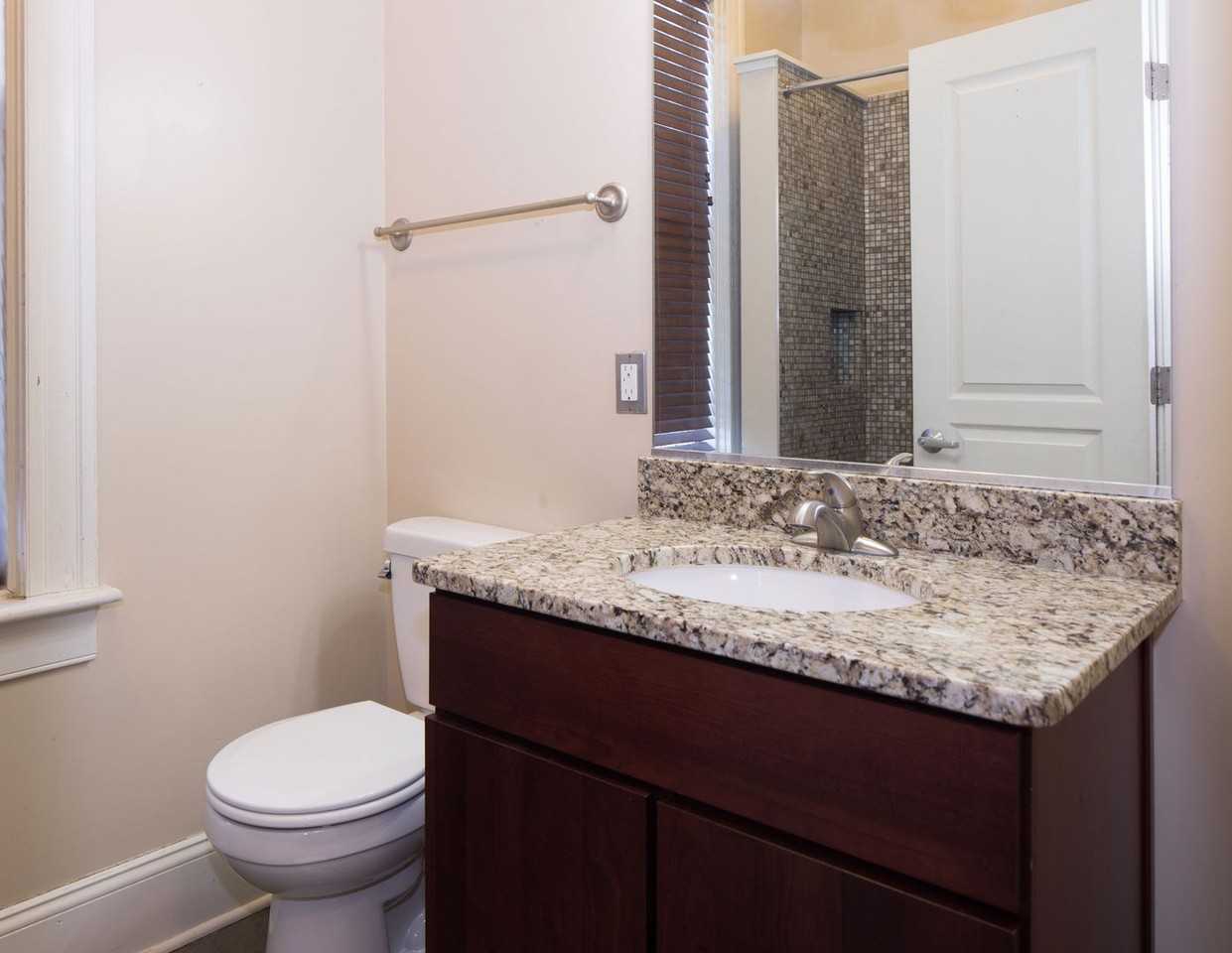 411 N Adams St - Photo 4 of 9