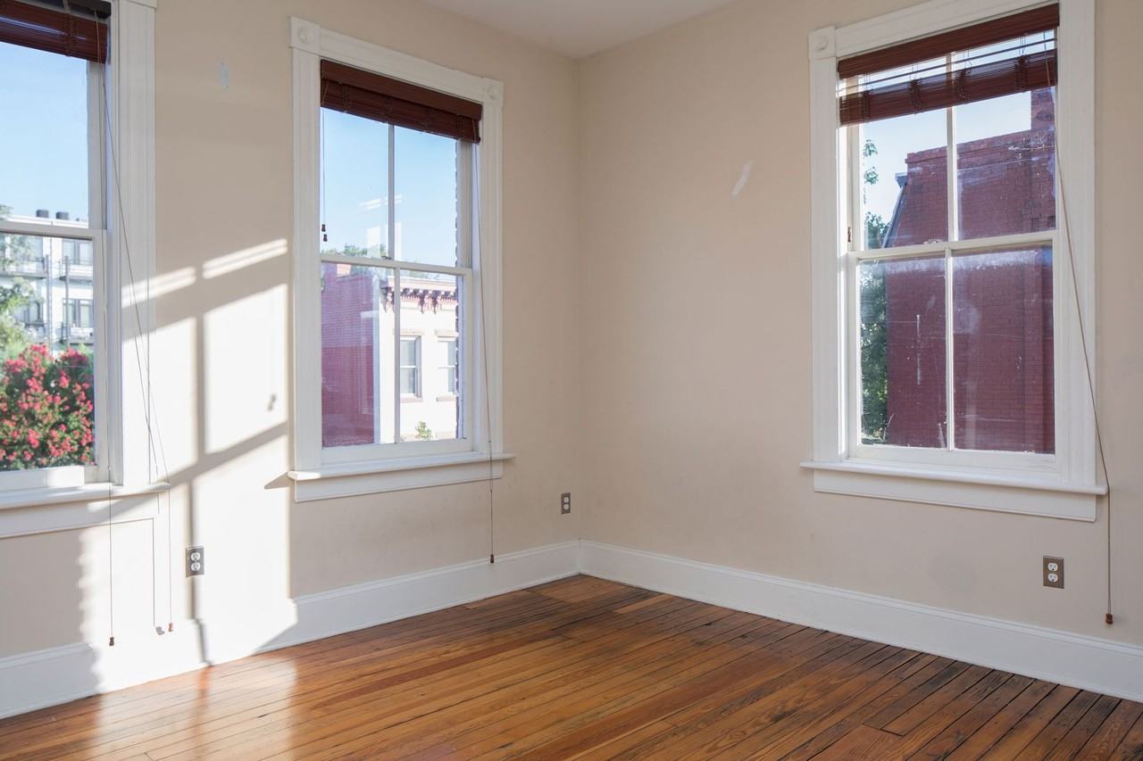 411 N Adams St - Photo 7 of 9