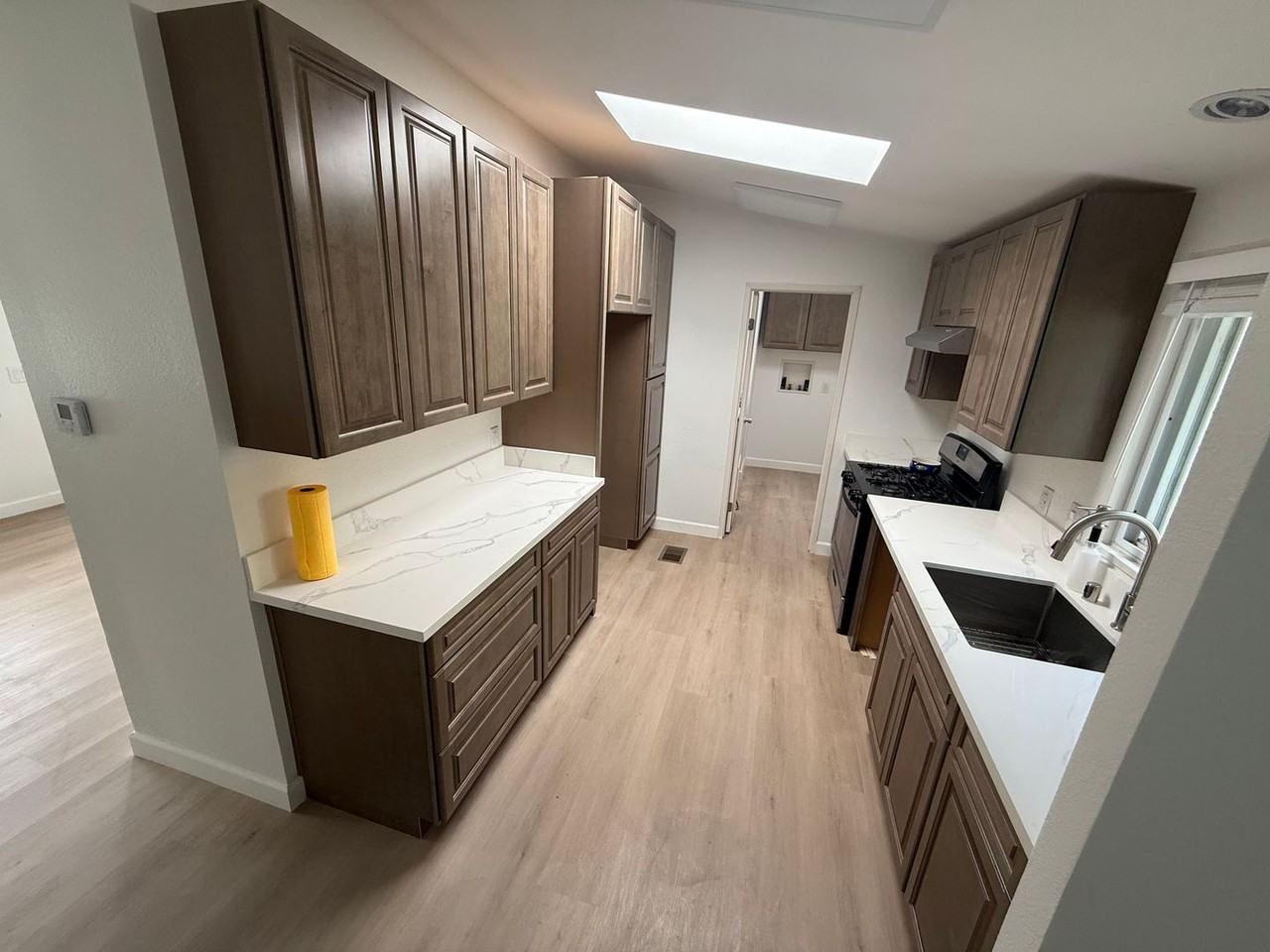 15906 S Manhattan Pl - Photo 2 of 16
