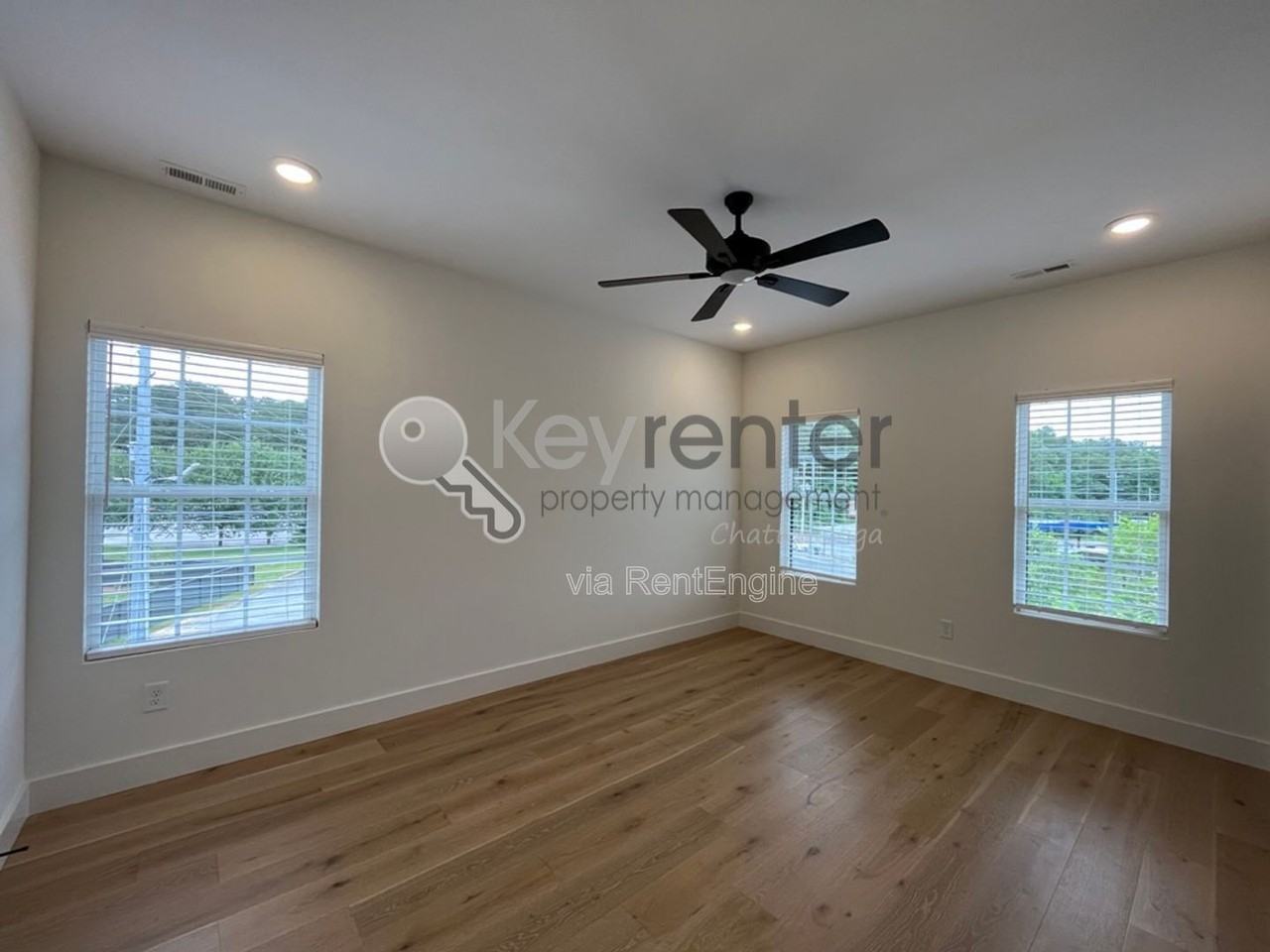 1064 Amelia Ct - Photo 6 of 13