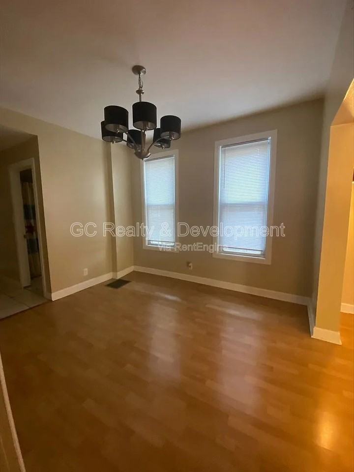 1837 N Francisco Ave #1 - Photo 4 of 14