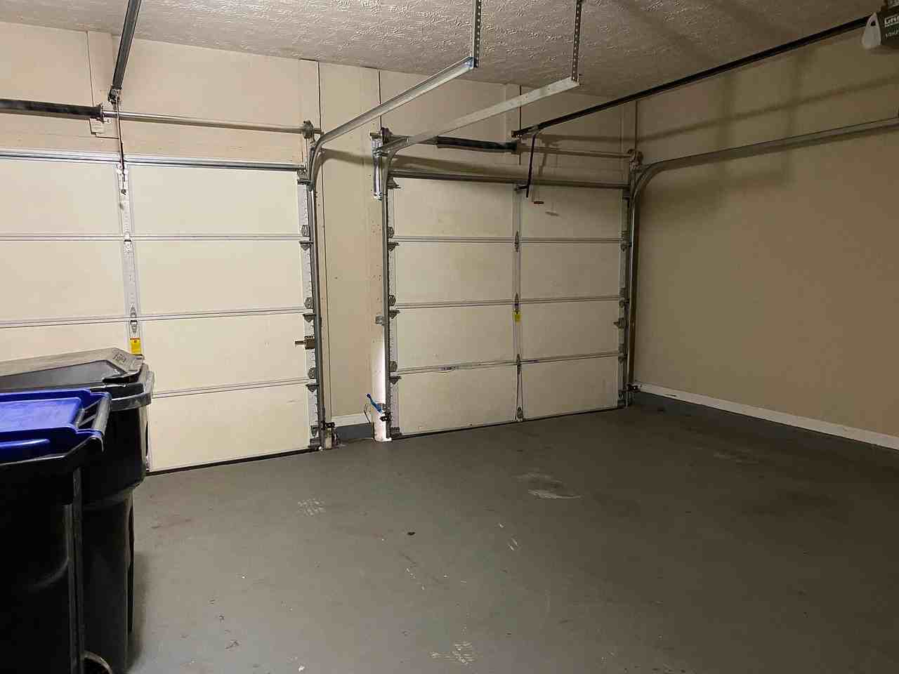 609 Oleander Way - Photo 6 of 27