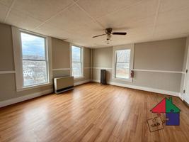 featured image of 35 Merchant St