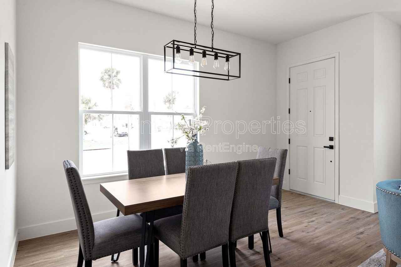 443 Braddock Ave - Photo 7 of 41