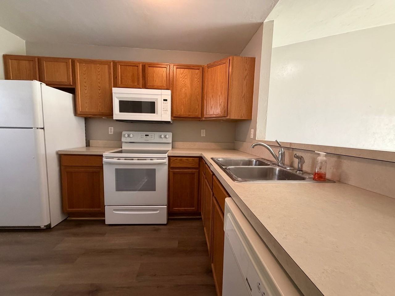 3015 Nw 79th Ct - Photo 4 of 15