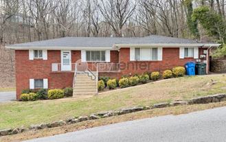 550 Alexander Dr #B - Photo 1 of 1