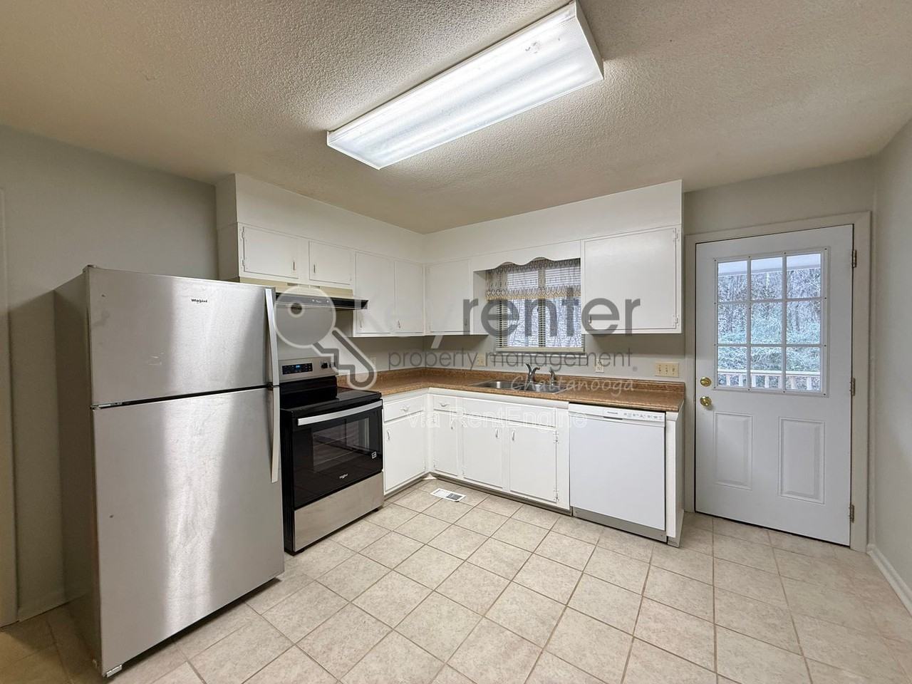 550 Alexander Dr #B - Photo 4 of 9