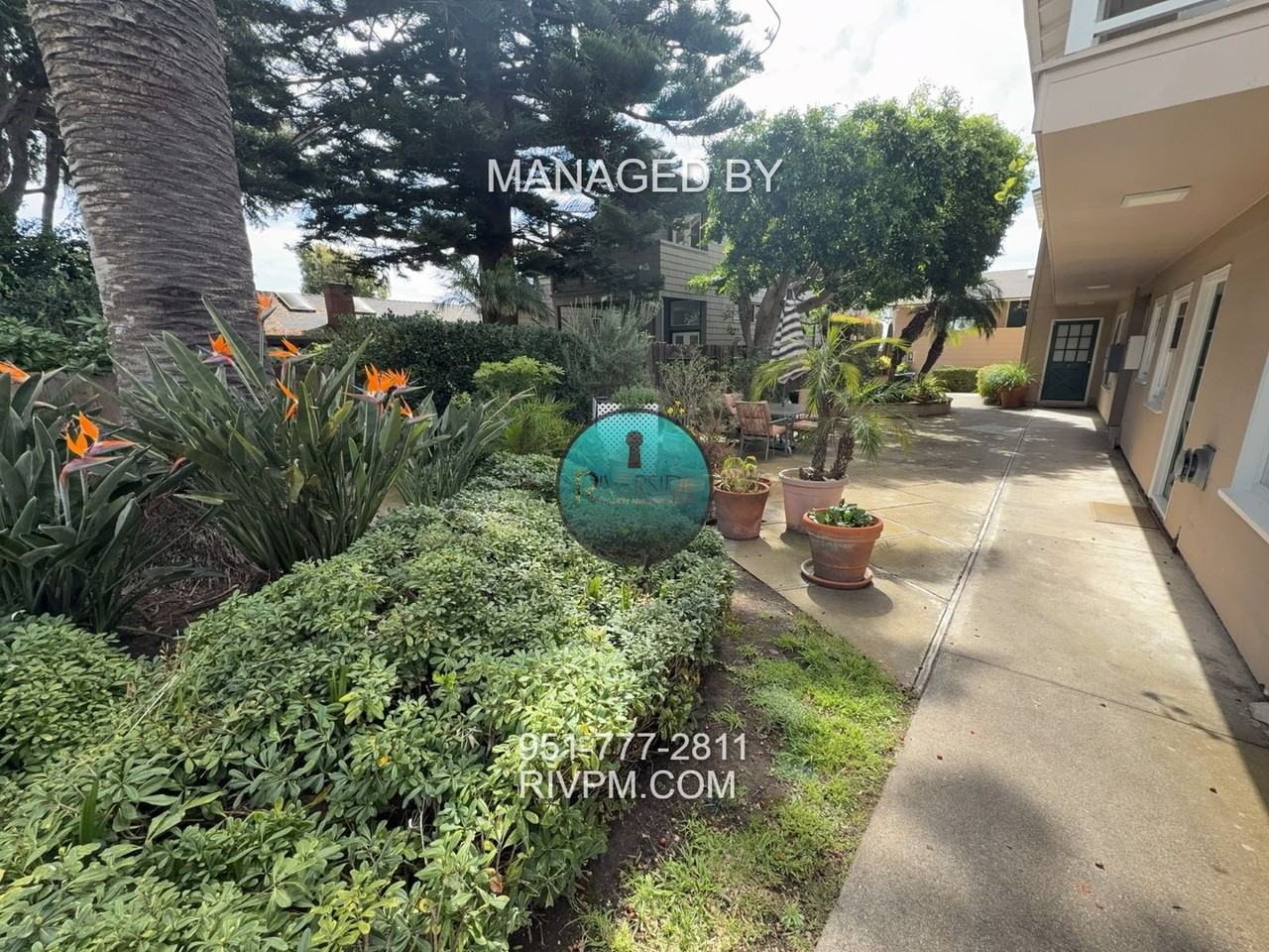 379 Cypress Dr - Photo 3 of 38