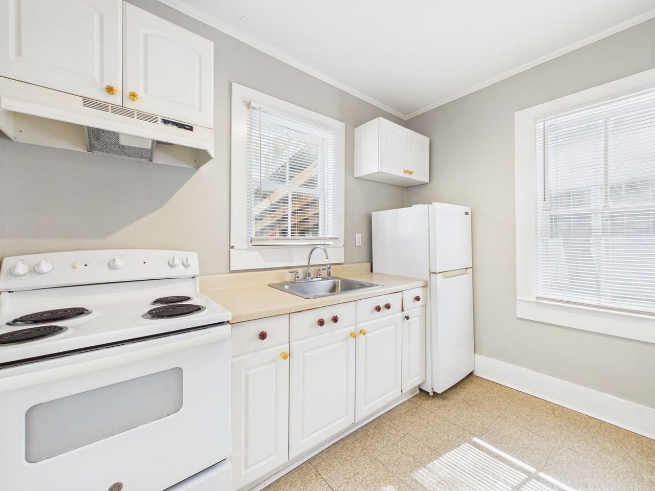 419 Cleveland St - Photo 7 of 31