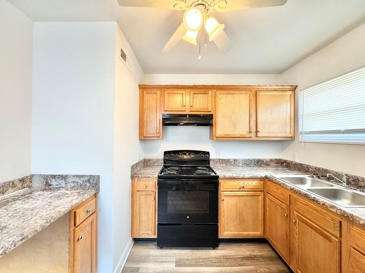 1509 Park Ave - Photo 3 of 17