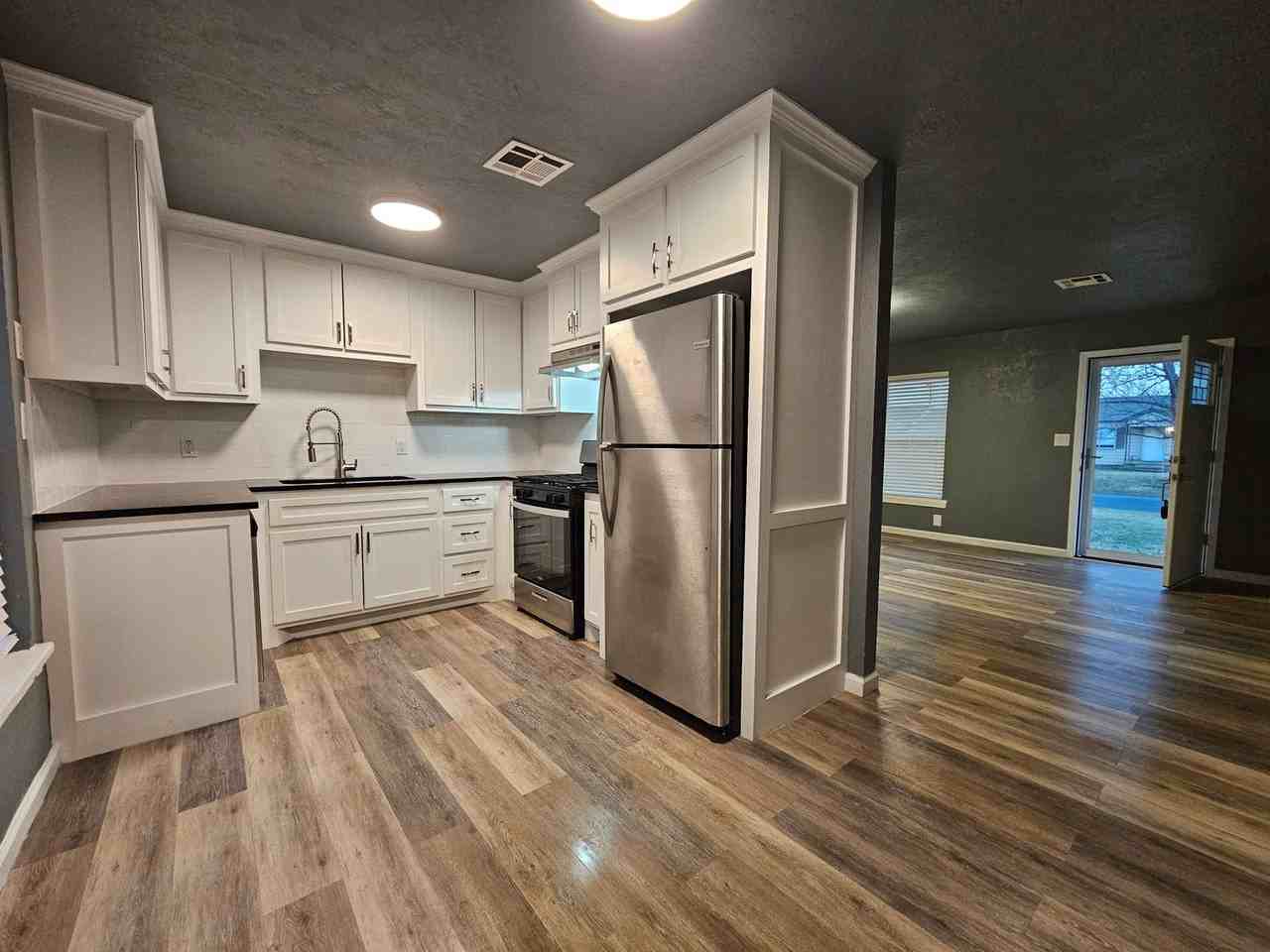 213 W Vida Way - Photo 4 of 14