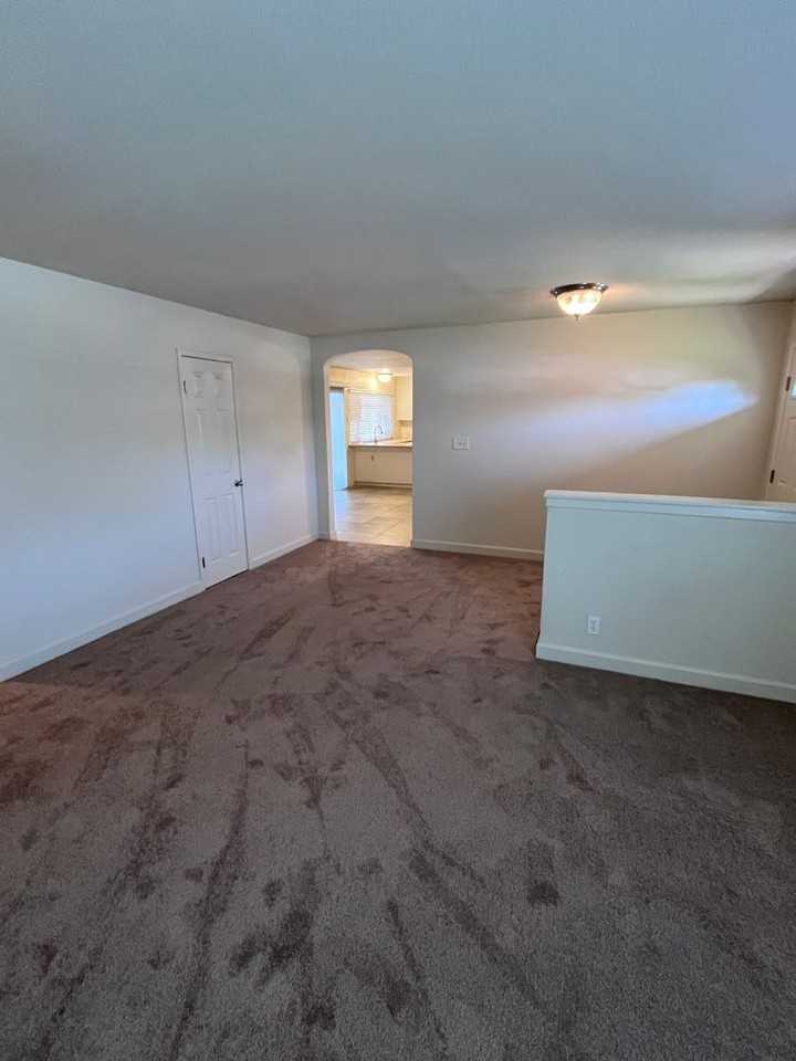 4745 Rustic Rd - Photo 5 of 14