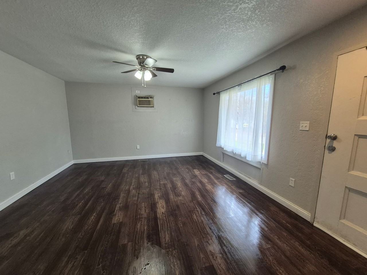 4225 Brunswick Ave - Photo 2 of 15