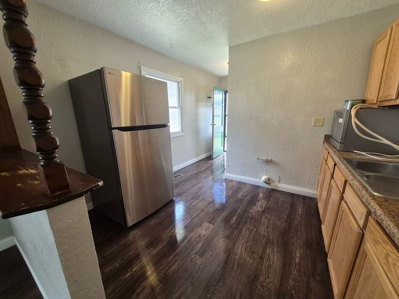 4225 Brunswick Ave - Photo 5 of 15