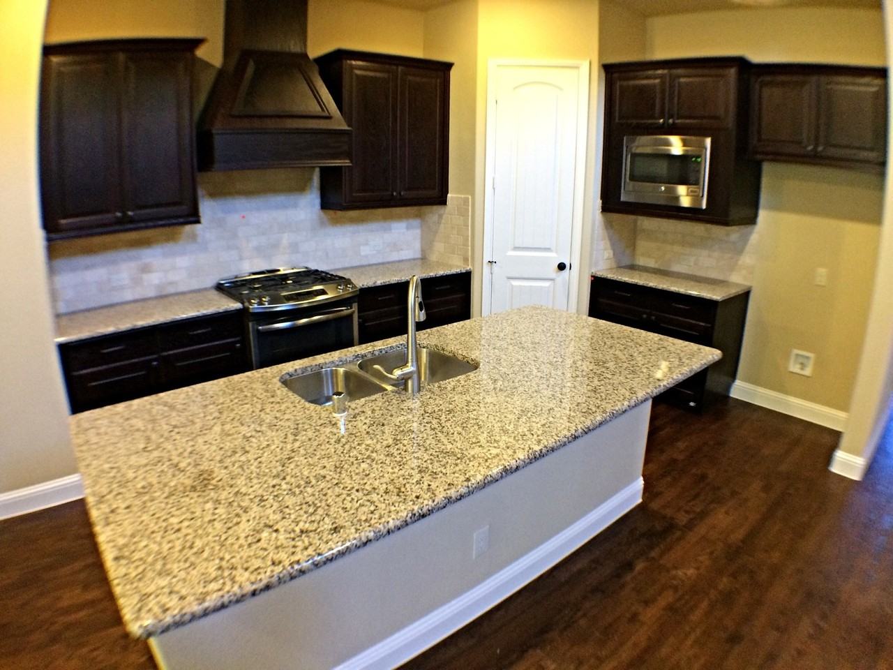 4440 Illinwek Dr - Photo 4 of 34