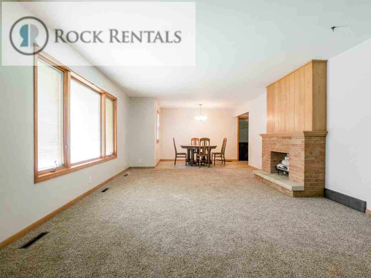 508 W Main St - Photo 2 of 19