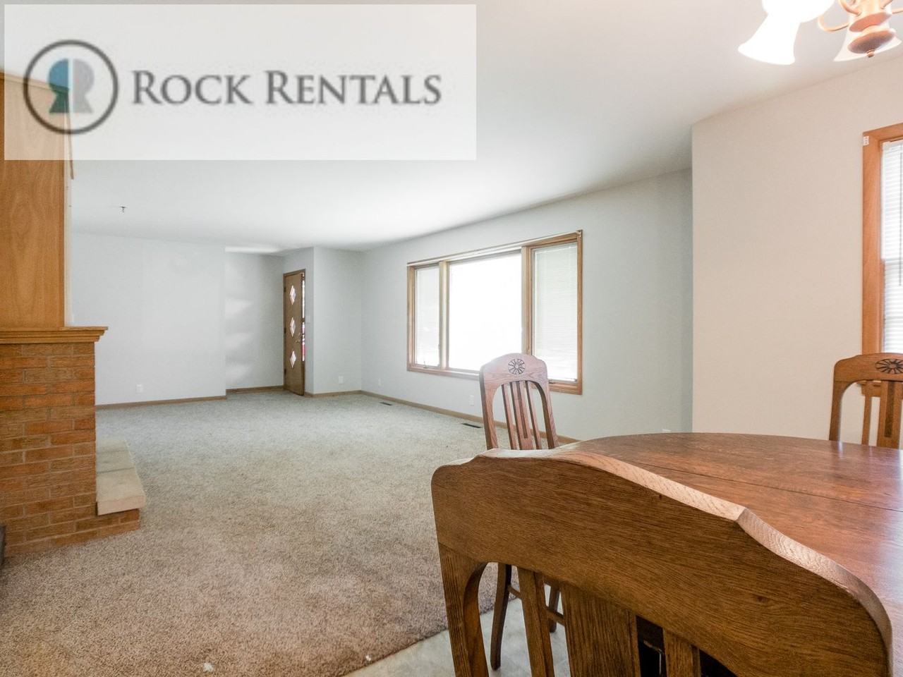 508 W Main St - Photo 3 of 19