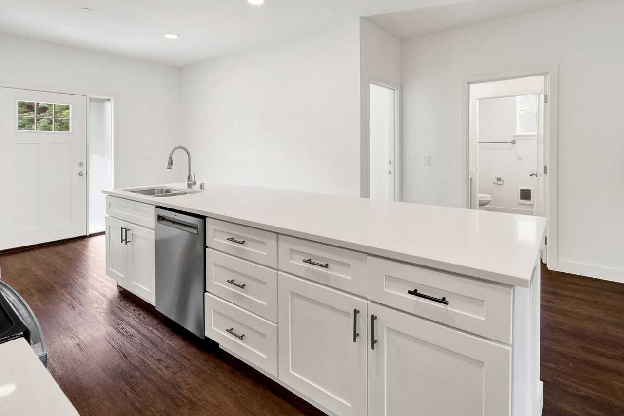 Flora Blue - Photo 5 of 50