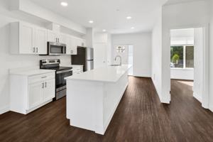 featured image of 619 E Myrtle St