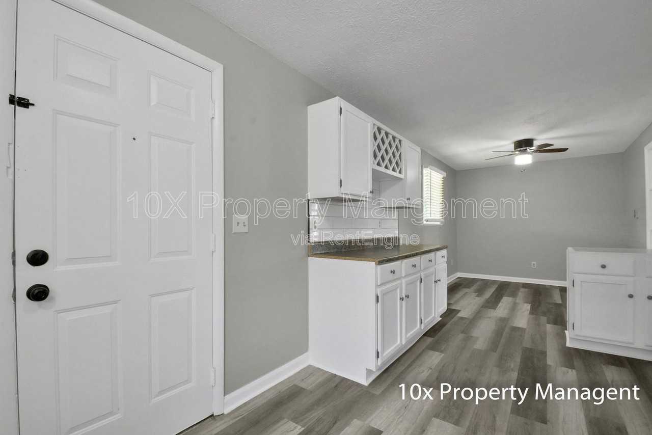 2316 Ontario St - Photo 7 of 24