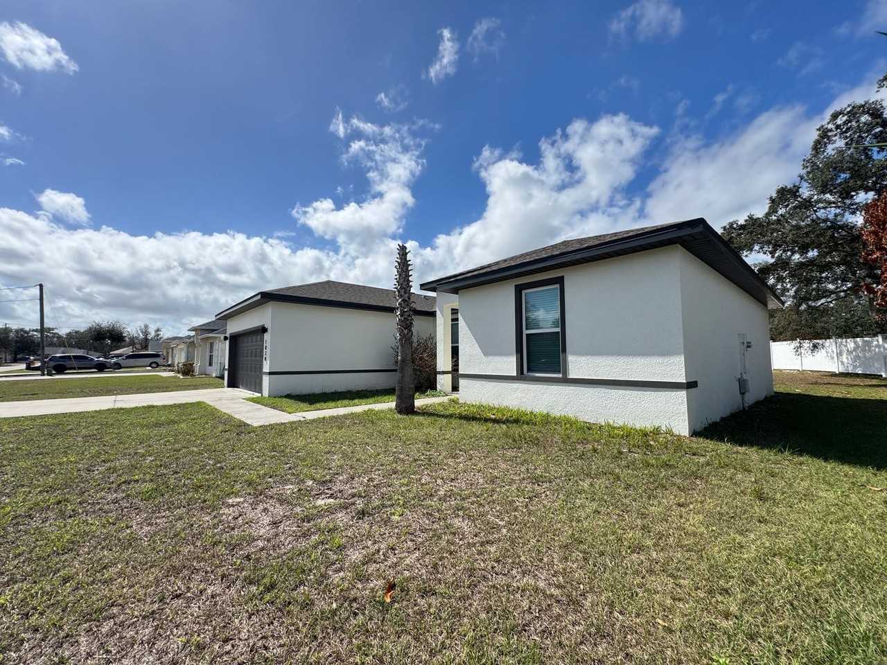 1820 Snapper Dr - Photo 4 of 44