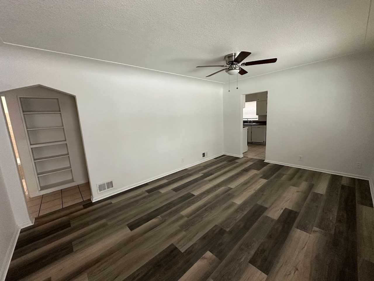 1226 Jamaica St - Photo 2 of 20