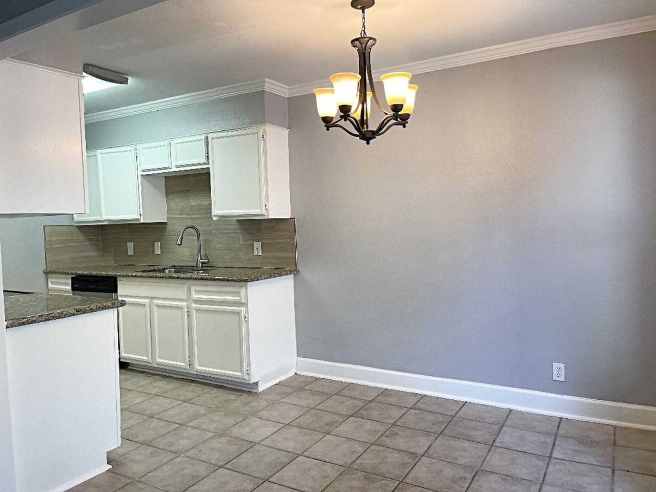 3065 Willow Pl - Photo 4 of 11